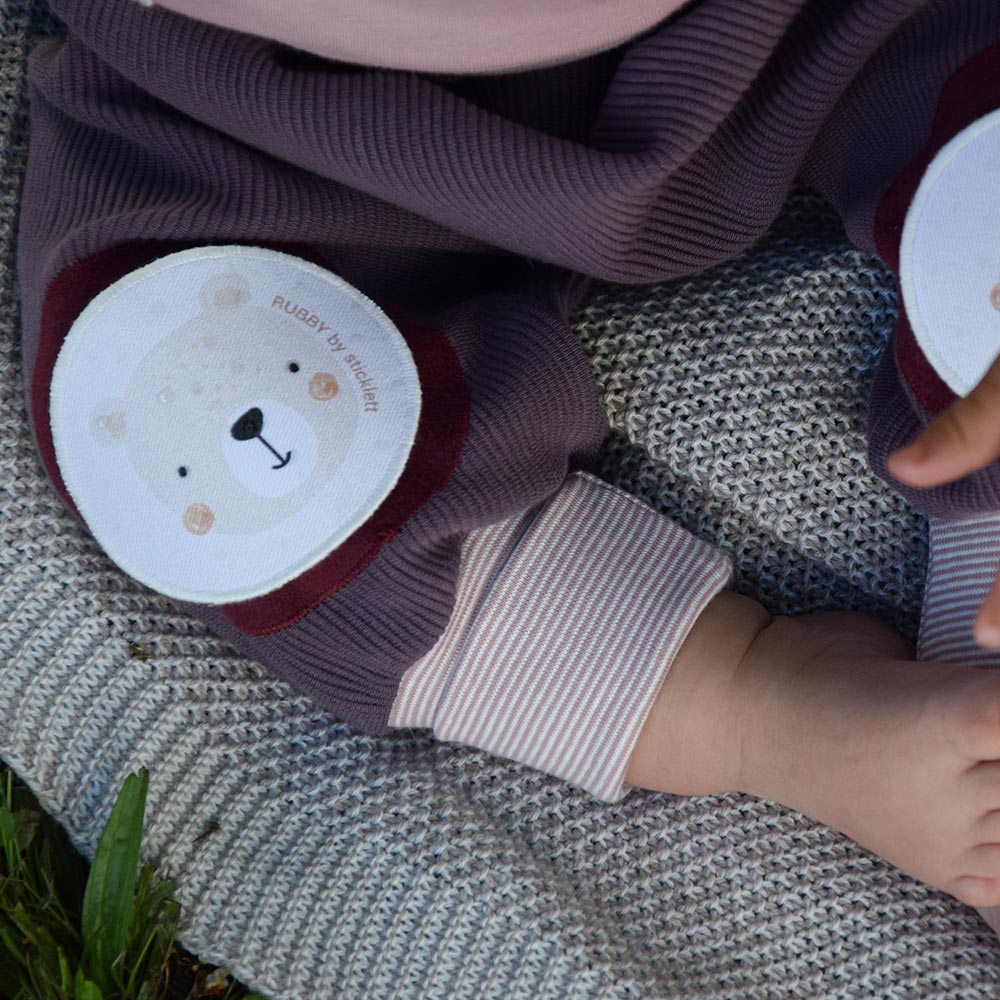 Kinderhose mit verstärkten Knien – perfekt für Krabbelanfänger & kleine Läufer