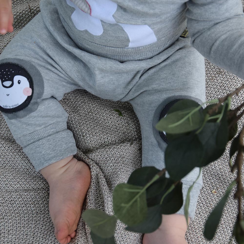 Babyhose mit cleverem Knieschutz – angenehm tragbar & krabbelsicher