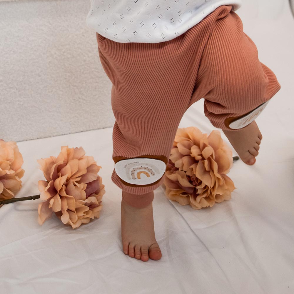 Geschenkidee für Babys ab 6 Monaten – Anti-Rutsch-Pads für Krabbelstart