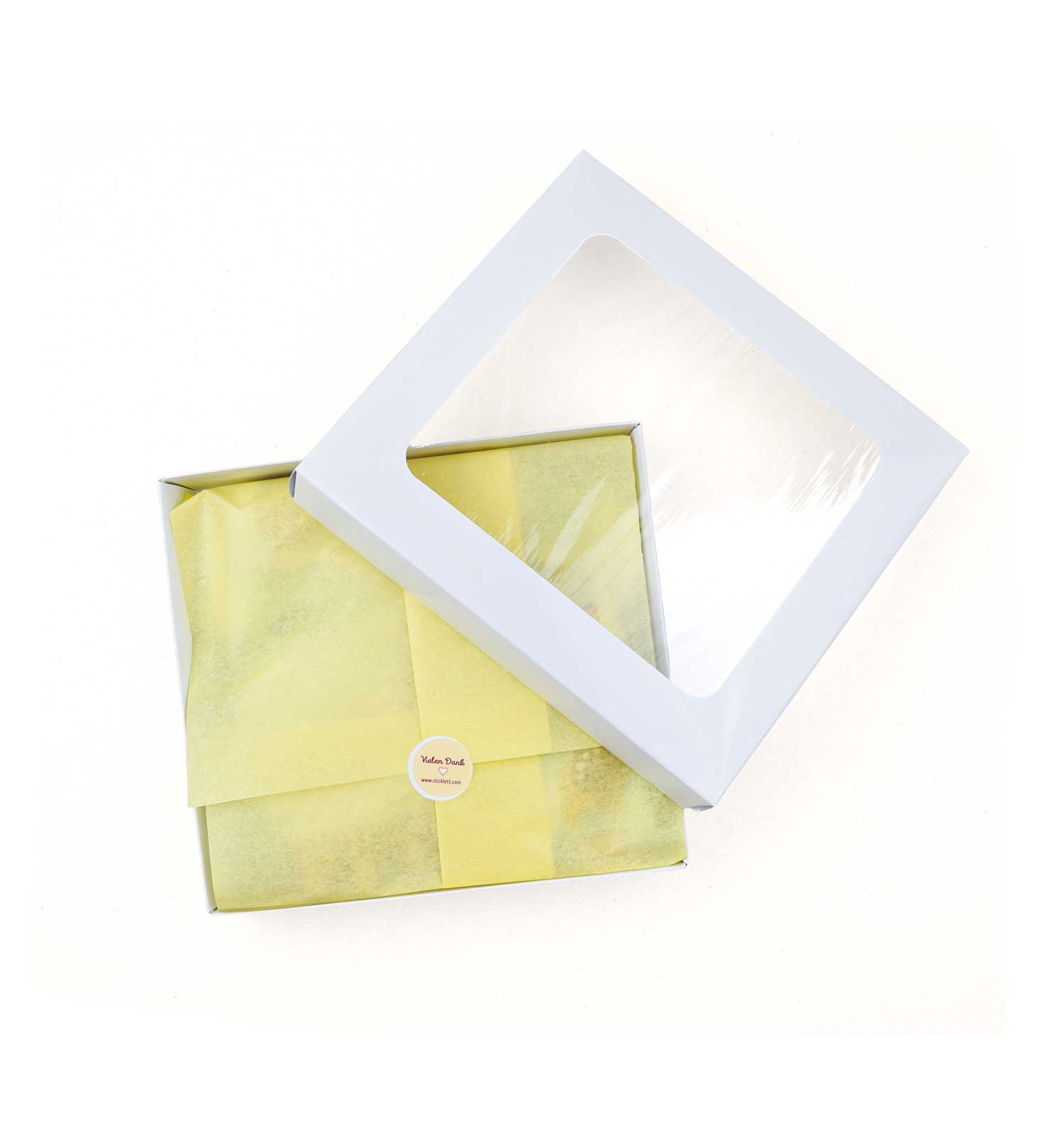 Geschenkbox mit Sichtfenster und personalisierbarer Grußkarte | sticklett Online Store.